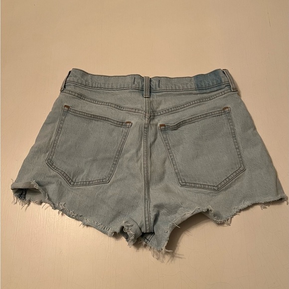 Abercrombie & Fitch Curve Love The Mom Shorts High Rise Light Wash Denim Size 30 - Picture 7 of 11